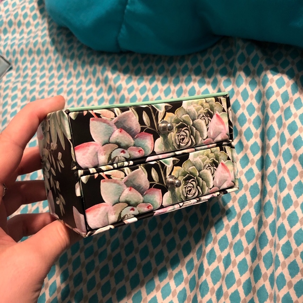 Trinket box